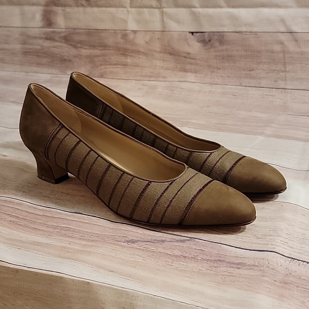 Salvatore Ferragamo Khaki Striped Slip on Low Heeled Shoes Size 9.5 AAAA